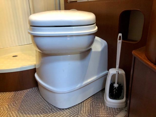 Thetford, Campingtoilette, Chemietoilette, Wohnmobil, Wohnwagen